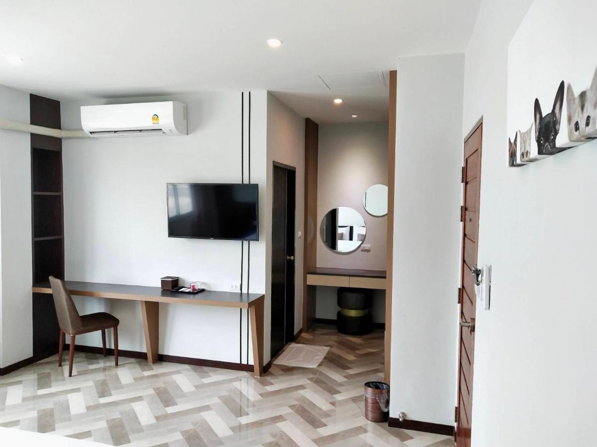 โคโค่ โฮเทล Koco Hotel Накхонратчасима Экстерьер фото