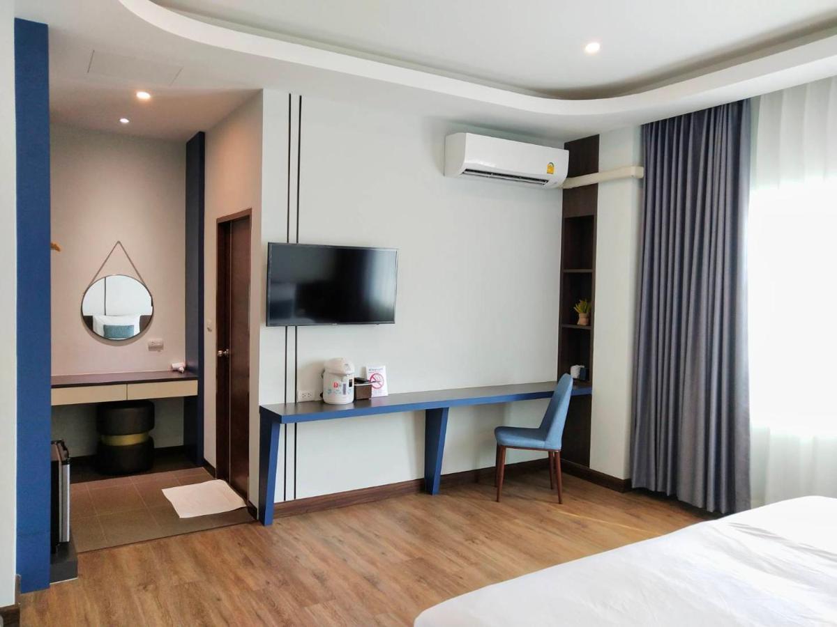 โคโค่ โฮเทล Koco Hotel Накхонратчасима Экстерьер фото